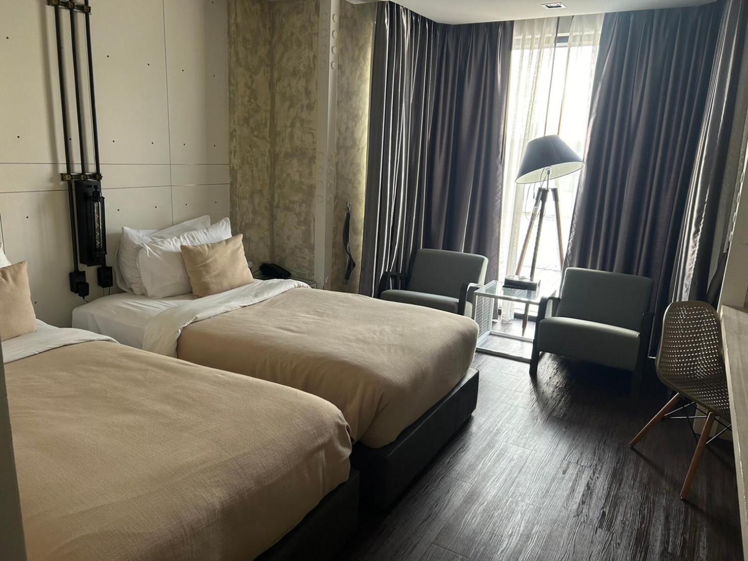 S Hadyai Hotel Hat Yai Bagian luar foto